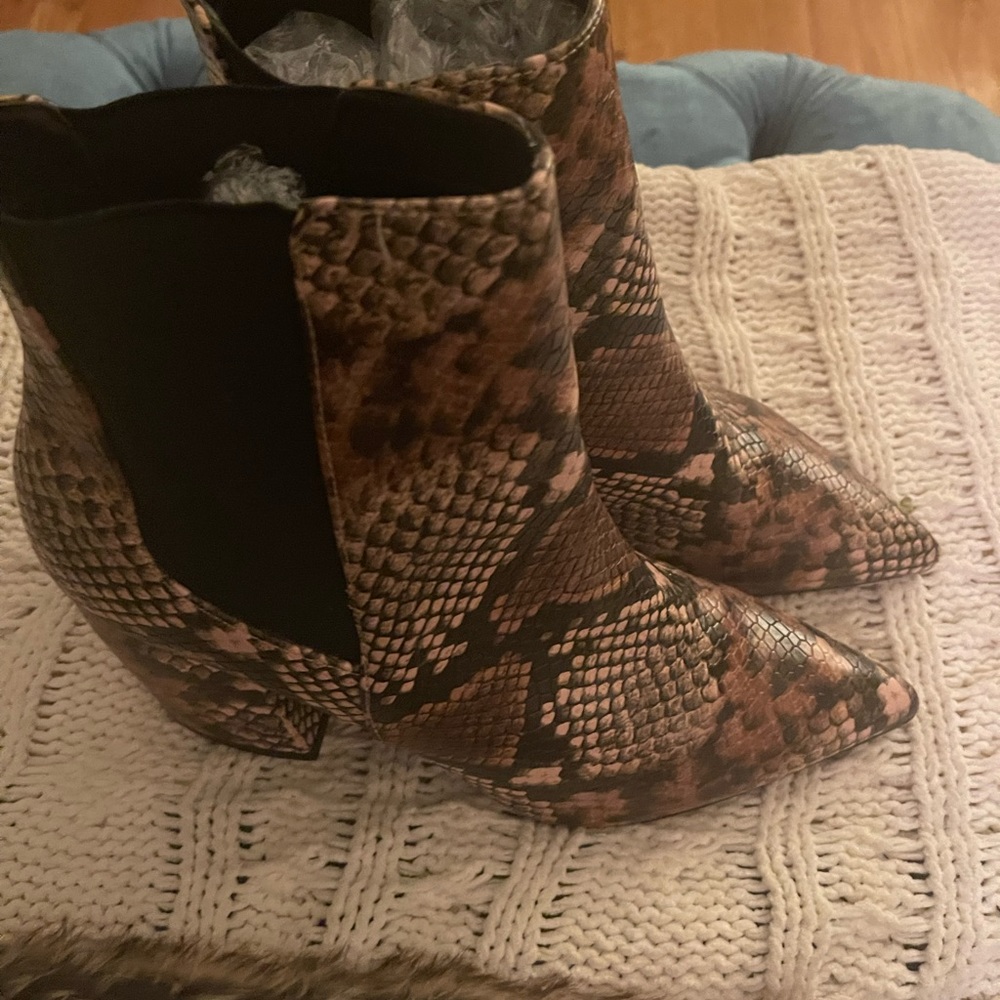 Quips Faux Snakeskin Boots - Picture 4 of 6